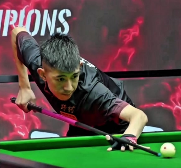 一次强硬拉 一次强硬拉