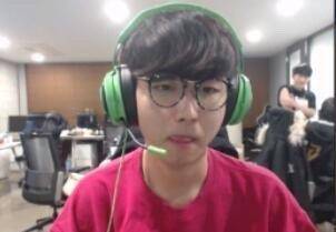 球迷也逐渐 球迷也逐渐
